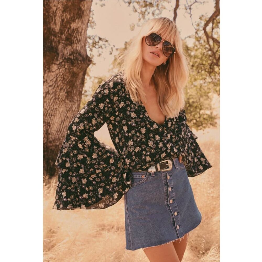 Free People She's Dainty Black Floral‎ Print Long Sleeve Bodysuit Size XS